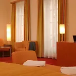 Ibis Styles Ost Hotel 3*