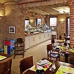 ホテル Ibis Styles Ost 3*