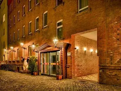 Ibis Styles Ost 3* Berlino