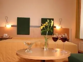 Отель Ibis Styles Ost 3*