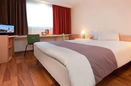 Ibis Styles Ost 3*