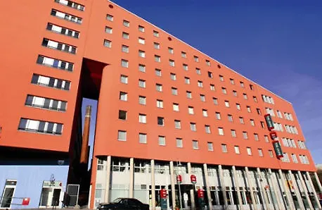 Ibis Styles Ost Hotel 3*